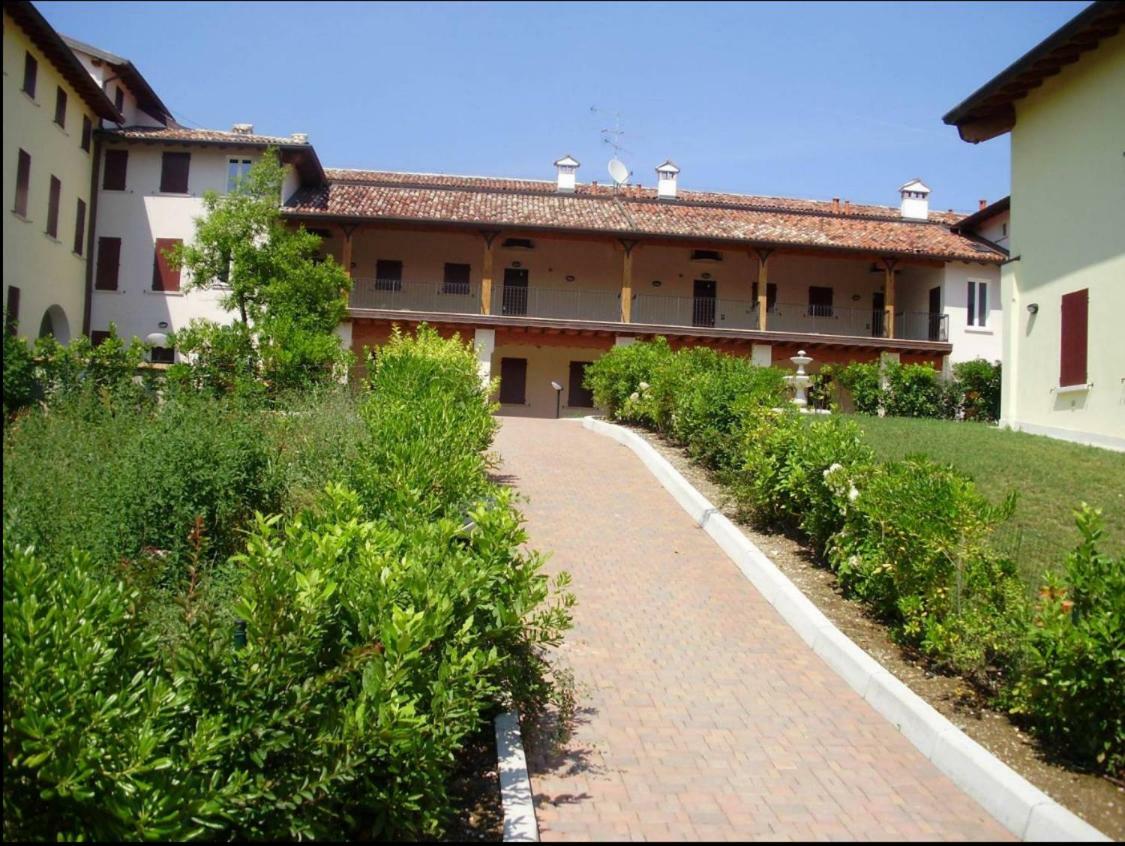 100% Design Villa Desenzano del Garda Exterior photo